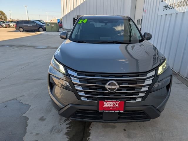 Used 2024 Nissan Rogue SV image 34