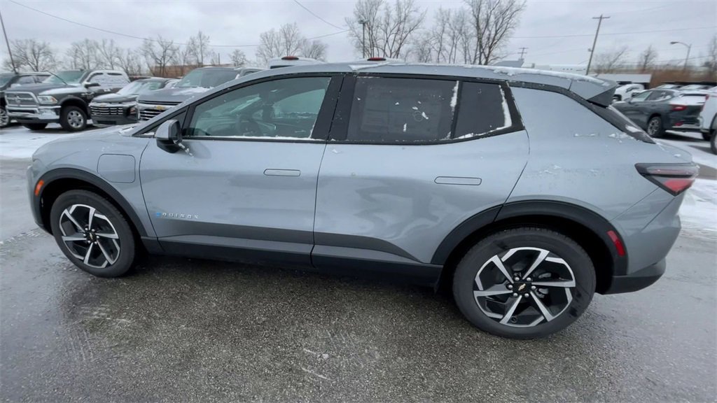 New 2026 Chevrolet Equinox EV LT image 7