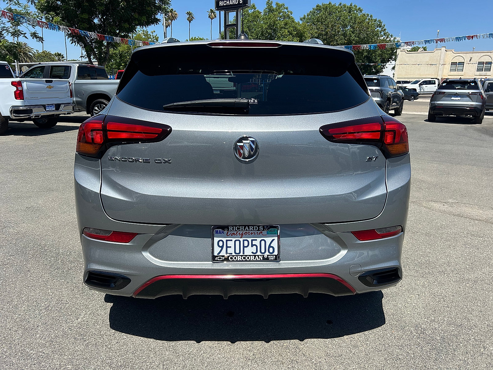 Used 2023 Buick Encore GX Select w/ Sport Touring Package FWD image 4