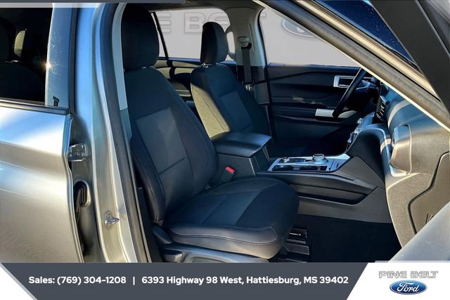 Used 2023 Ford Explorer XLT image 6
