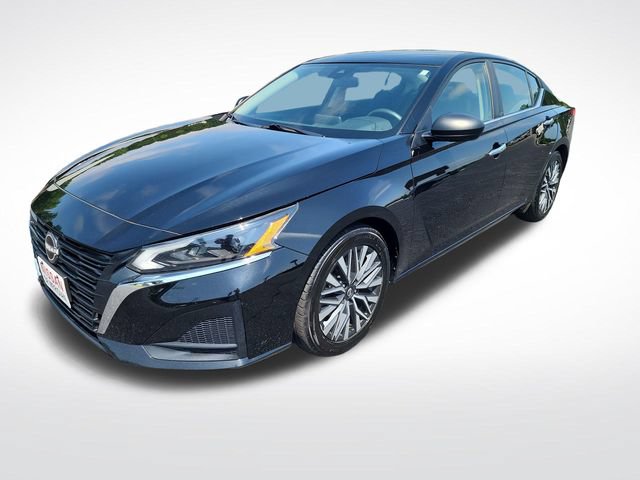 Used 2024 Nissan Altima 2.5 SV