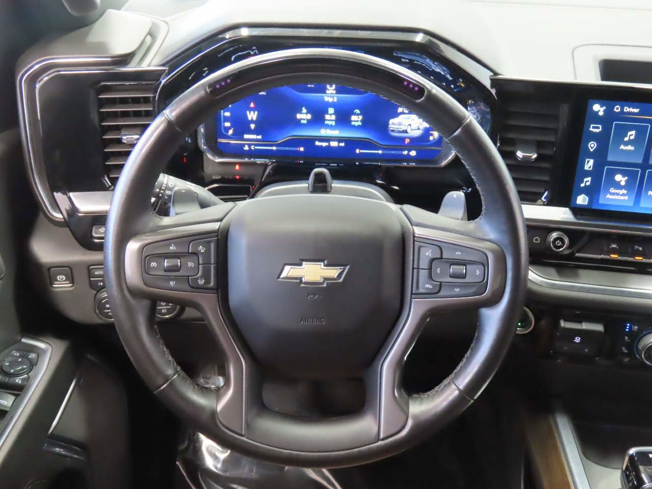 Used 2024 Chevrolet Silverado 1500 High Country image 13