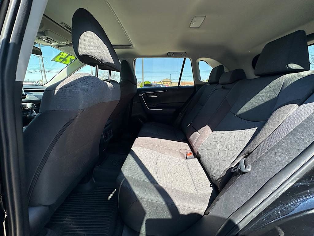 Certified 2025 Toyota RAV4 XLE w/ Convenience Package image 17