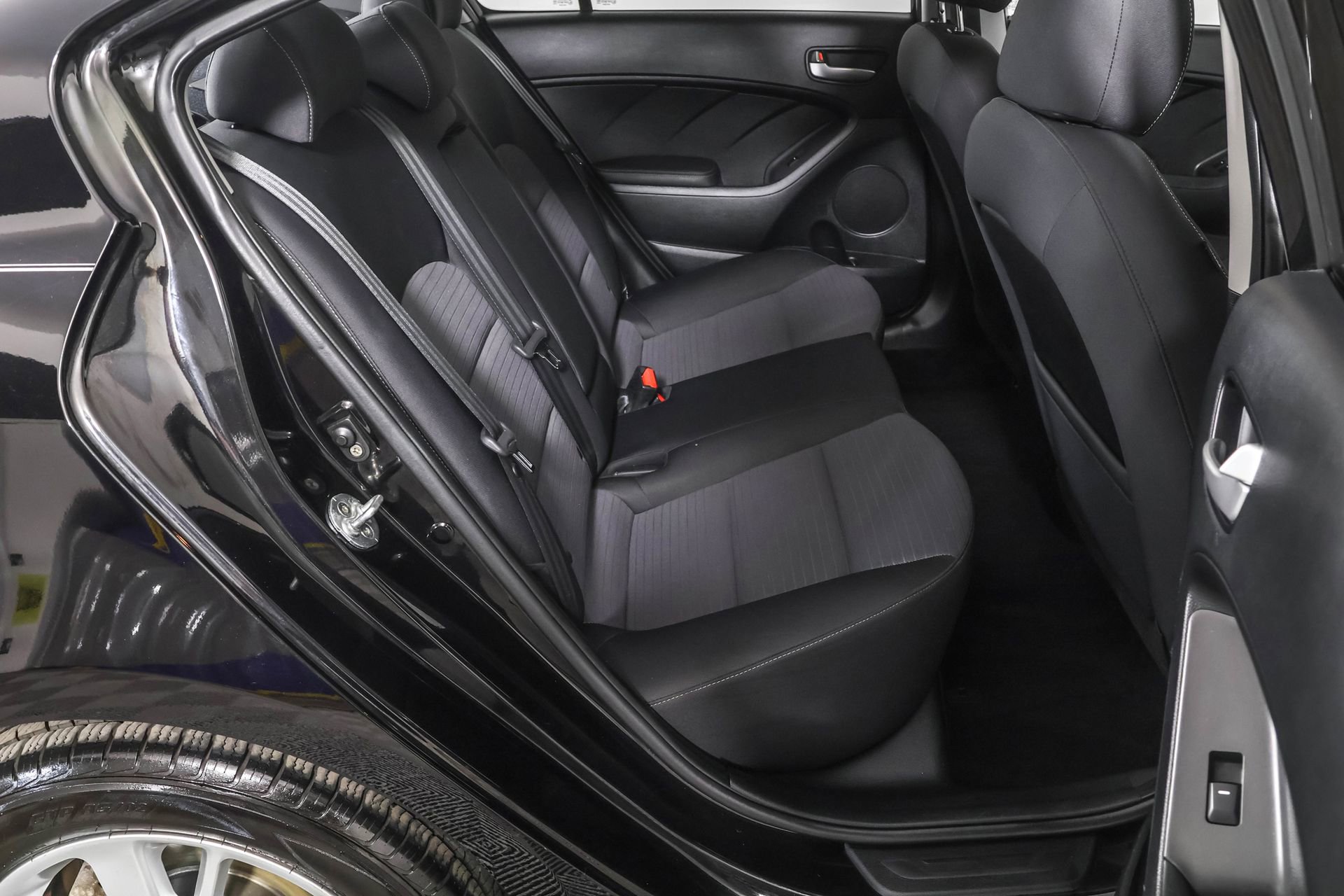 Used 2017 Kia Forte LX w/ LX Popular Package image 39