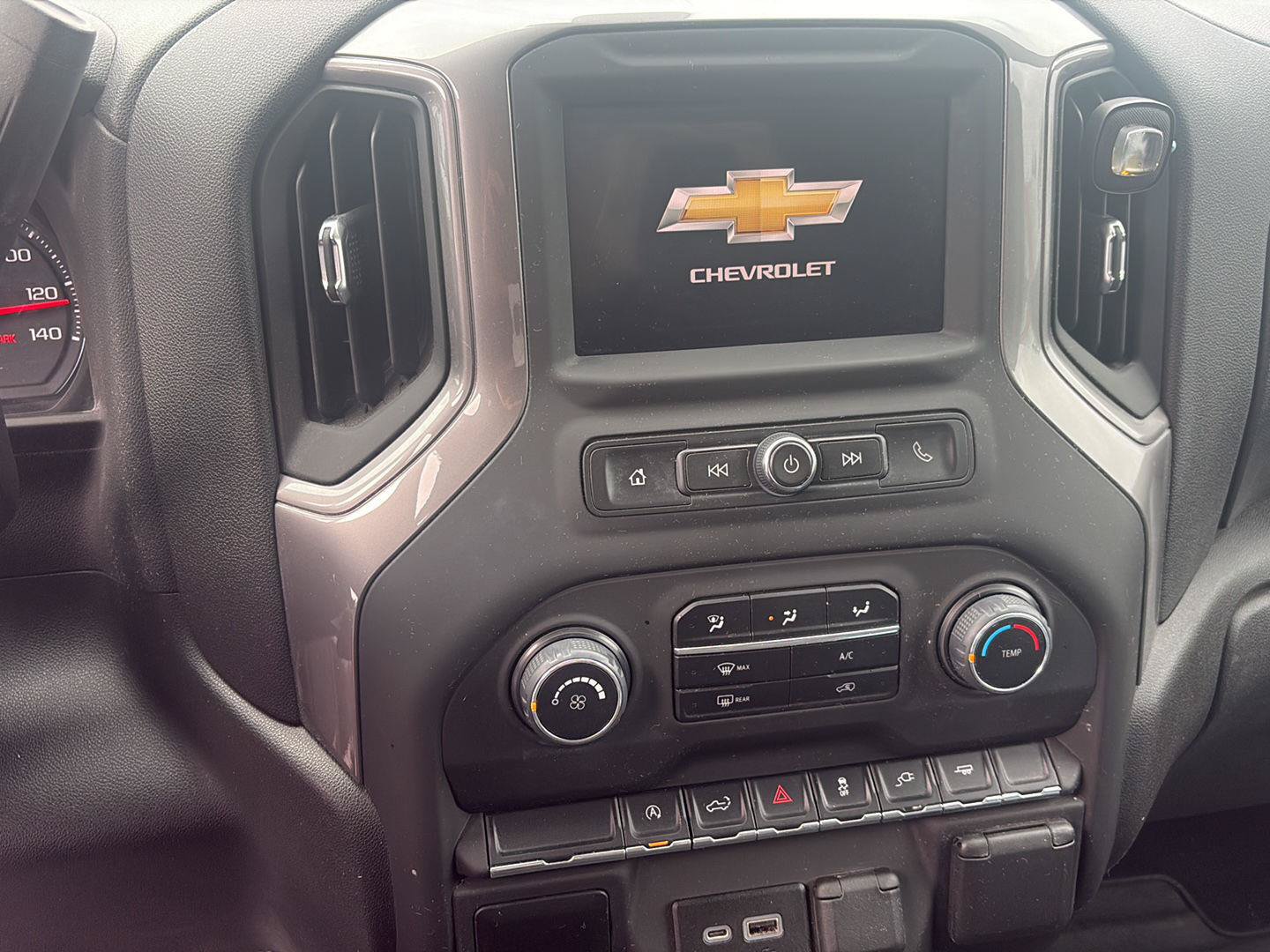 Used 2022 Chevrolet Silverado 1500 Custom RWD image 11
