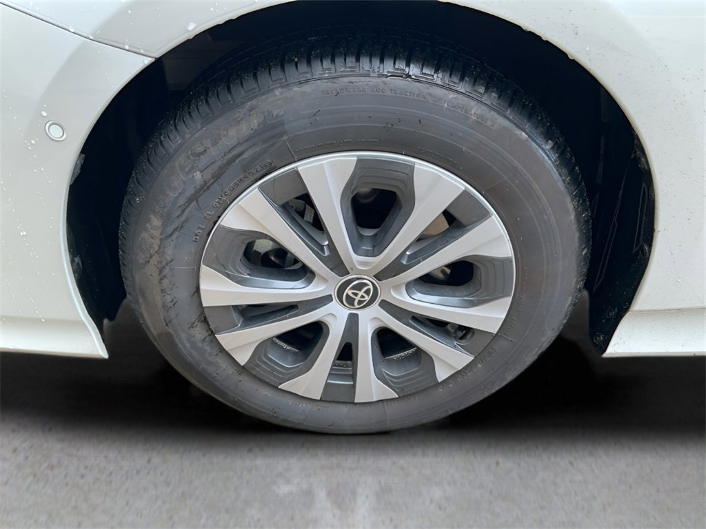 Used 2022 Toyota Prius Prime Limited image 9