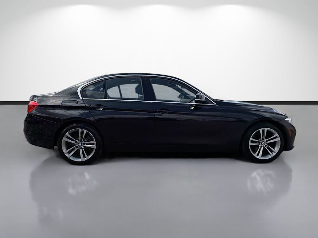 Used 2017 BMW 328d xDrive Sedan AWD/4WD image 2