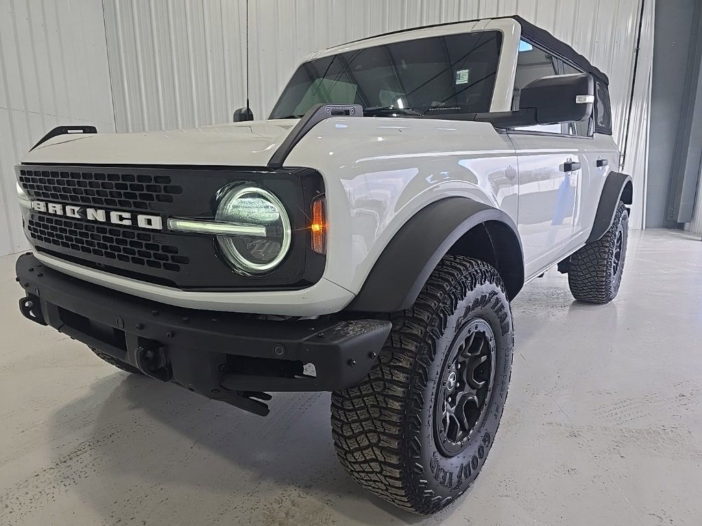 Used 2024 Ford Bronco Wildtrak image 3