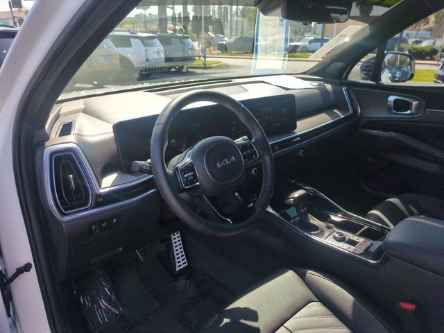 Certified 2025 Kia Sorento SX Prestige AWD/4WD image 14