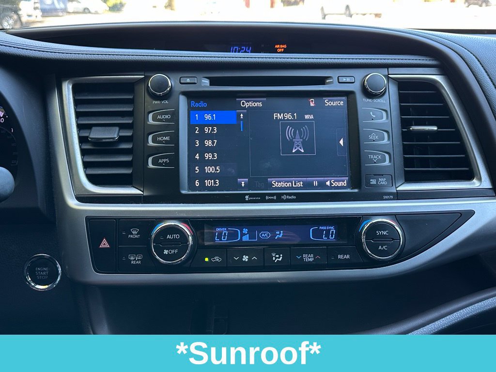 Used 2017 Toyota Highlander XLE w/ Carpet Mat Package AWD/4WD image 19
