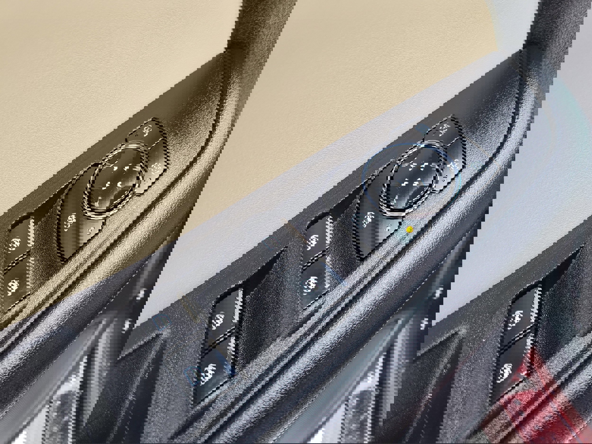 Used 2024 Ford Edge SEL w/ Convenience Package image 18