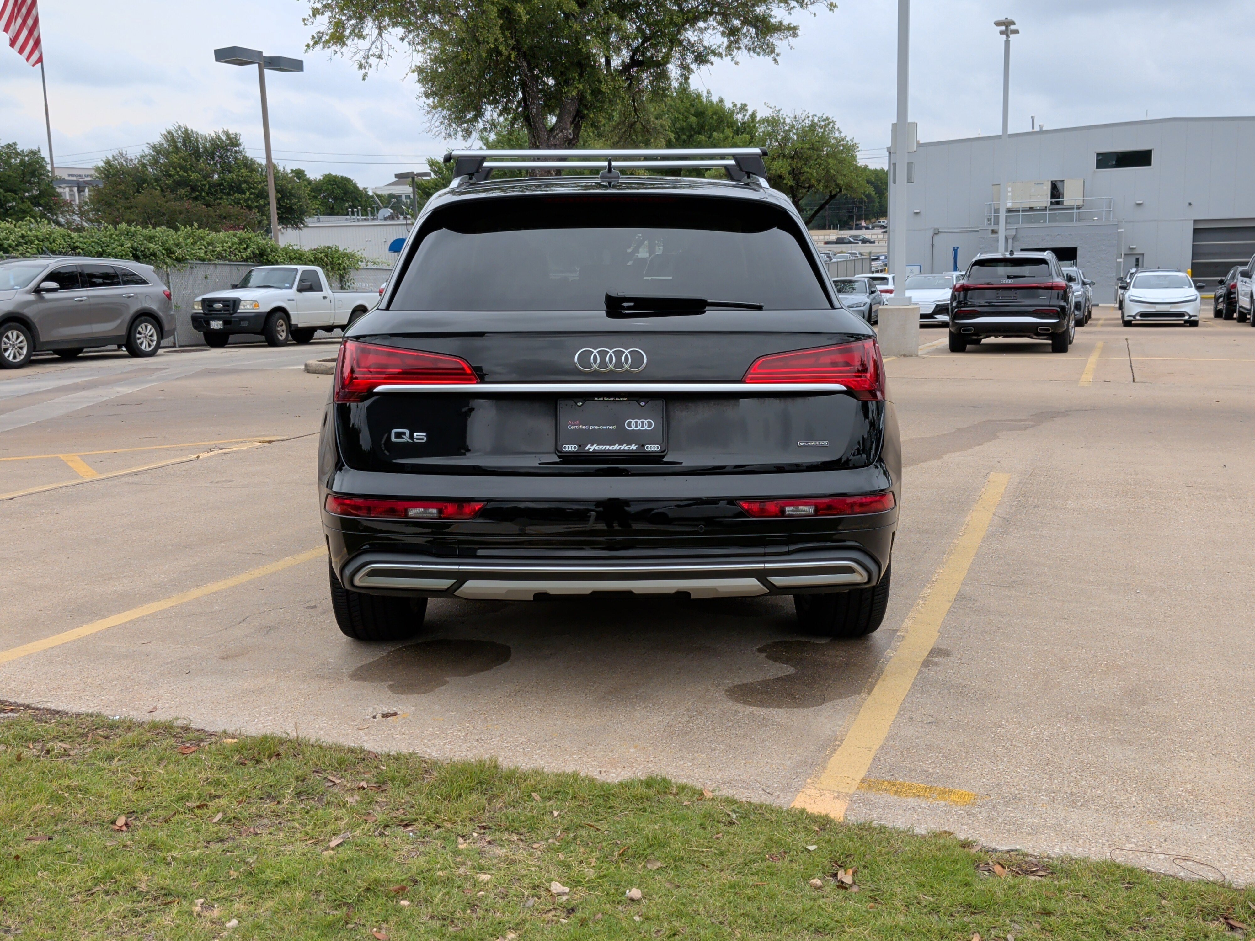 Used 2021 Audi Q5 2.0T Premium Plus w/ Premium Plus Package AWD/4WD image 9