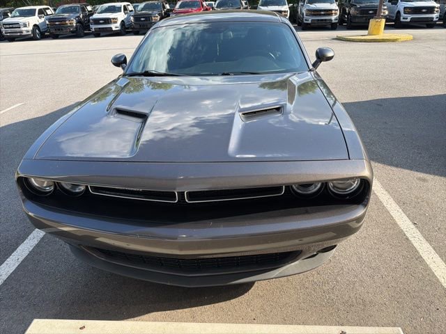 Used 2020 Dodge Challenger SXT RWD image 6