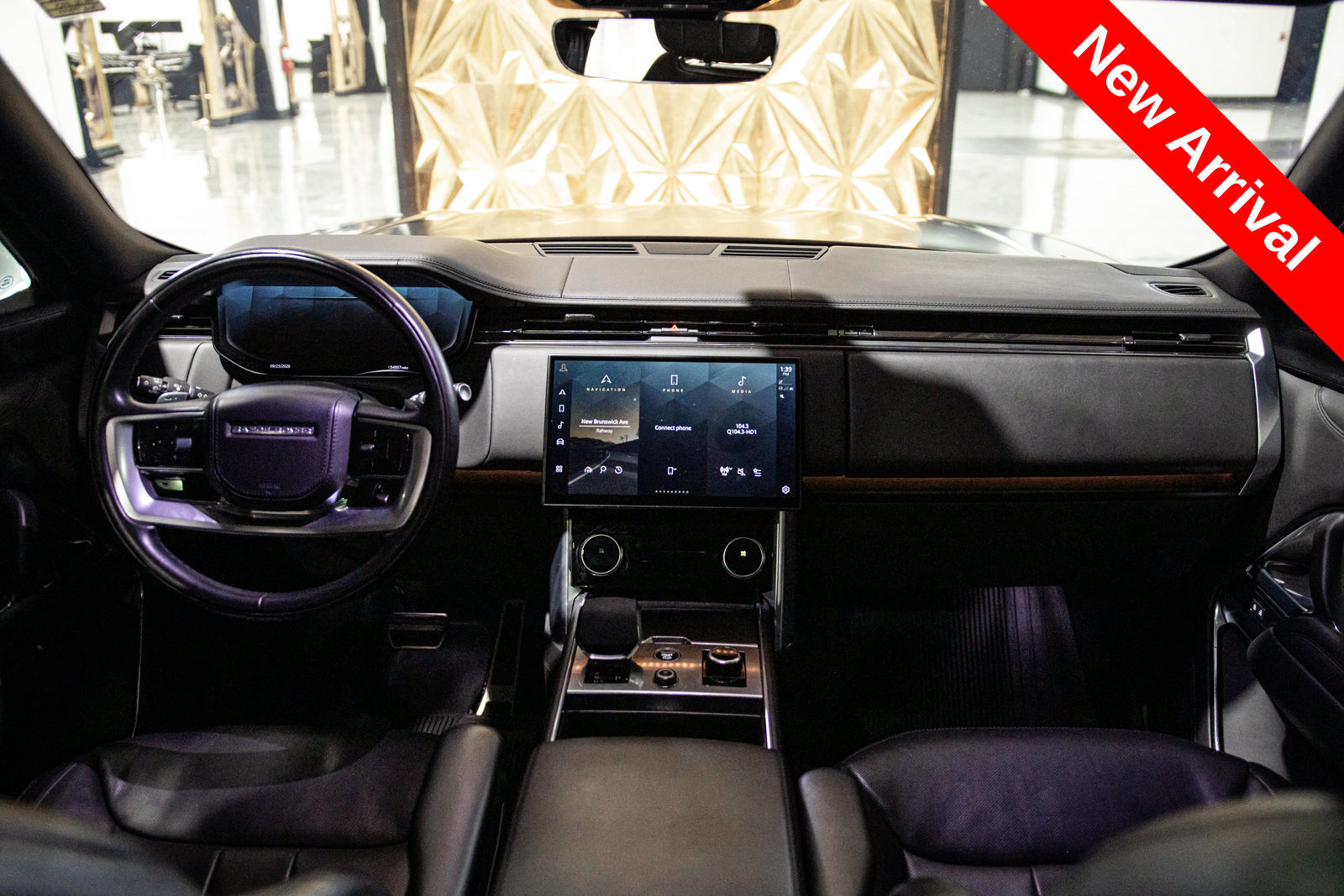 Used 2023 Land Rover Range Rover Long Wheelbase SE AWD/4WD image 15