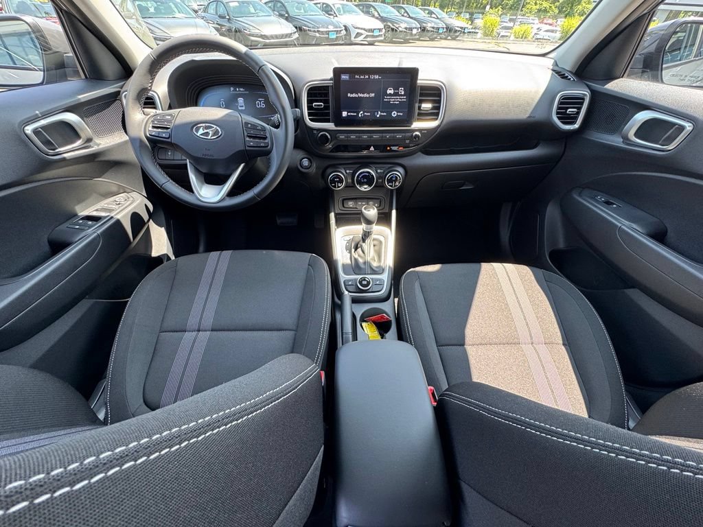 Used 2026 Hyundai Venue SEL FWD image 13