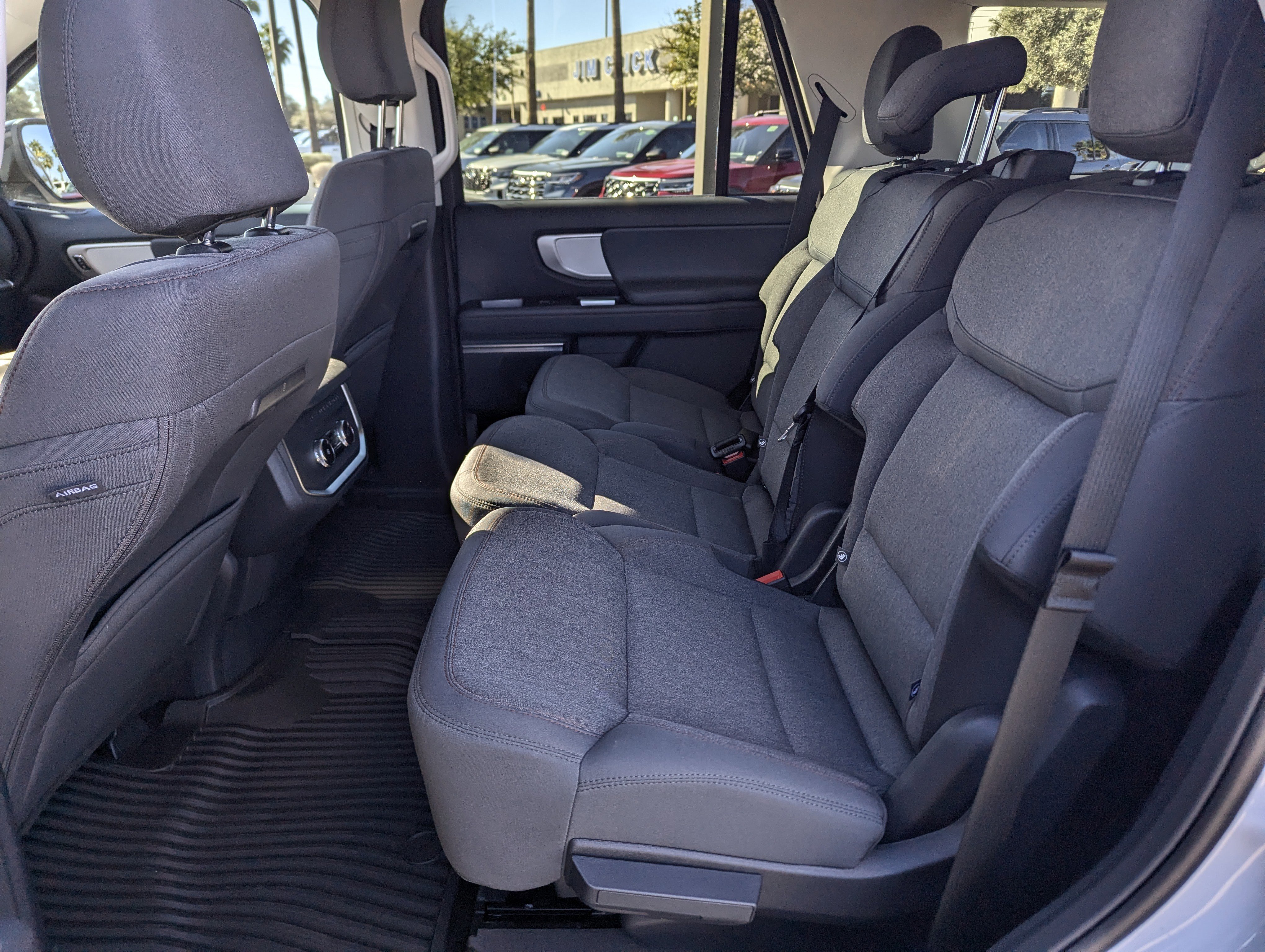 New 2025 Ford Expedition Active image 8