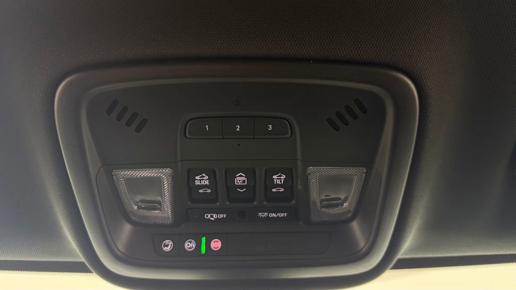 Used 2024 Chevrolet Traverse RS AWD/4WD image 26