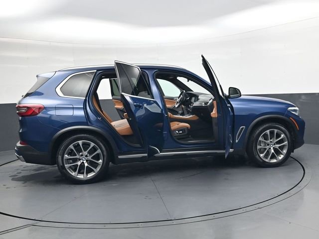 Used 2019 BMW X5 xDrive50i w/ Premium Package 2 image 36