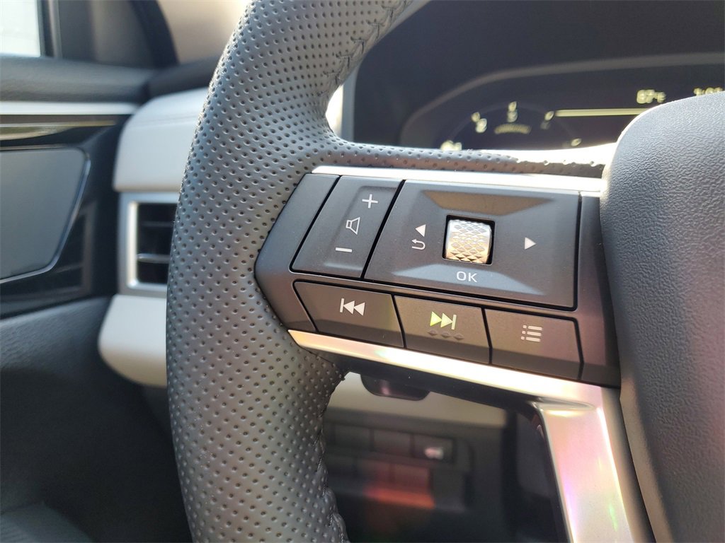 New 2025 Mitsubishi Outlander SE image 20