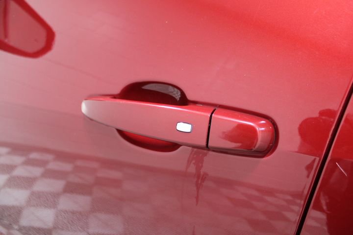 Used 2019 Chevrolet Blazer RS w/ LPO, Floor Liner Package image 17