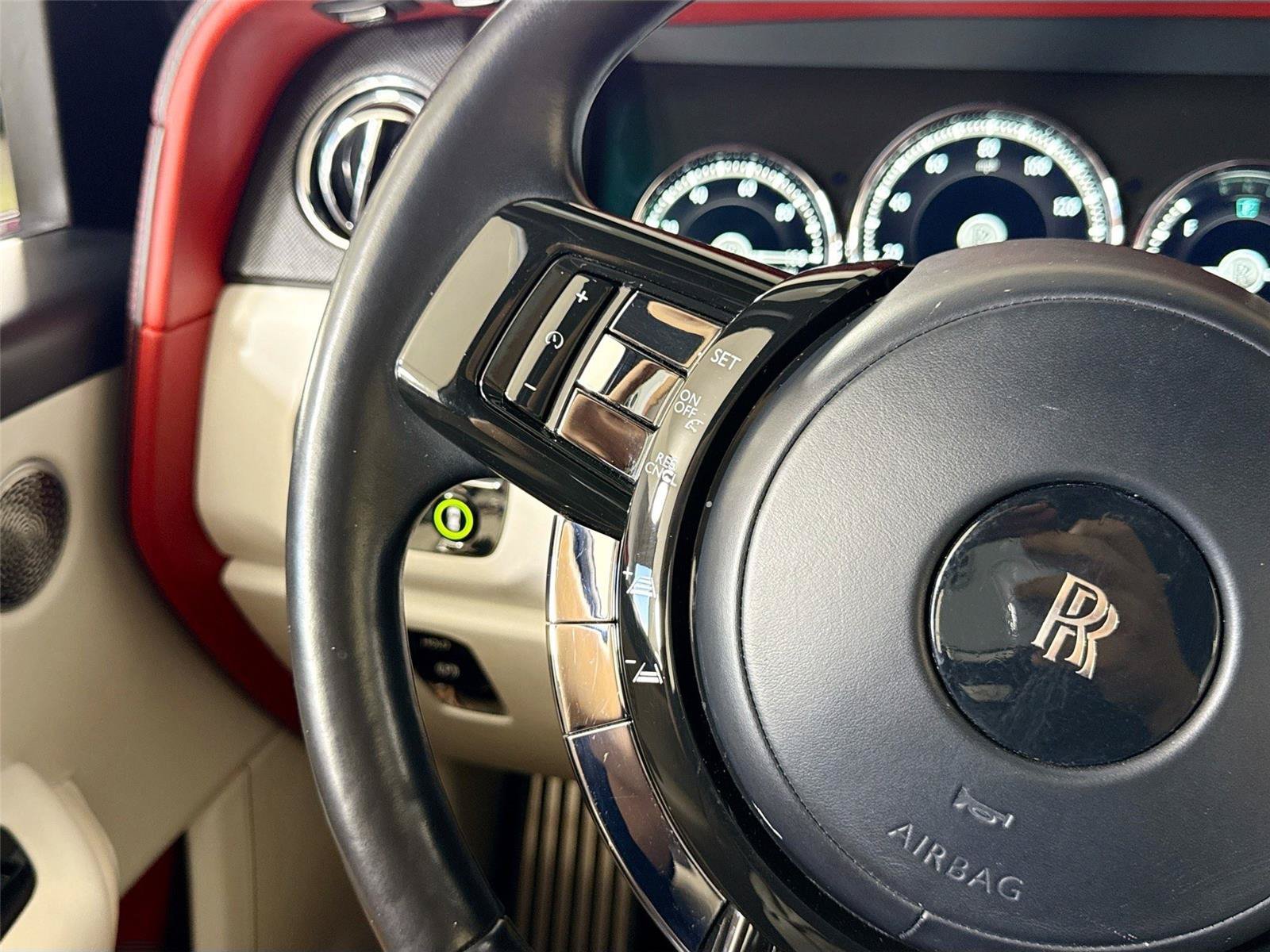 Used 2021 Rolls-Royce Cullinan AWD/4WD image 24