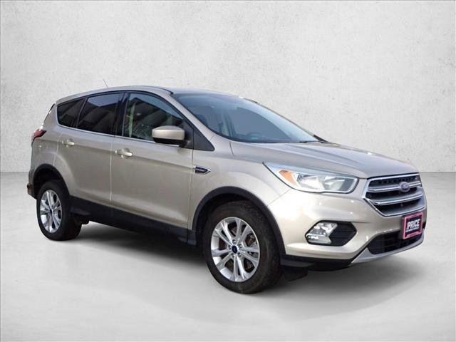 Used 2017 Ford Escape SE image 6