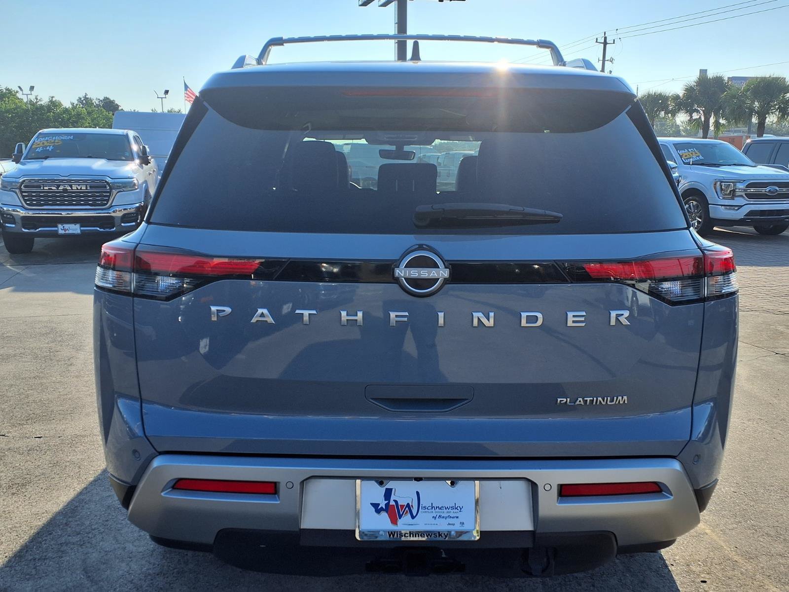 Used 2025 Nissan Pathfinder Platinum w/ Cargo Package FWD image 6