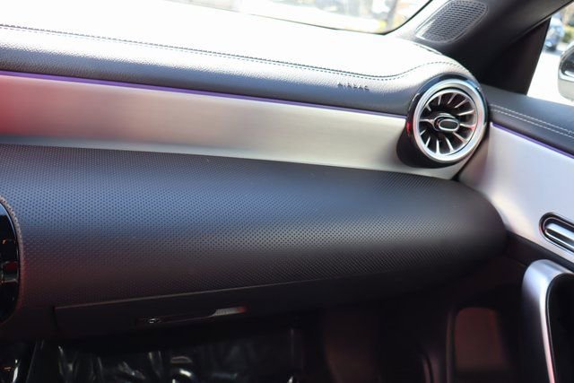 Used 2025 Mercedes-Benz CLA 250 image 32