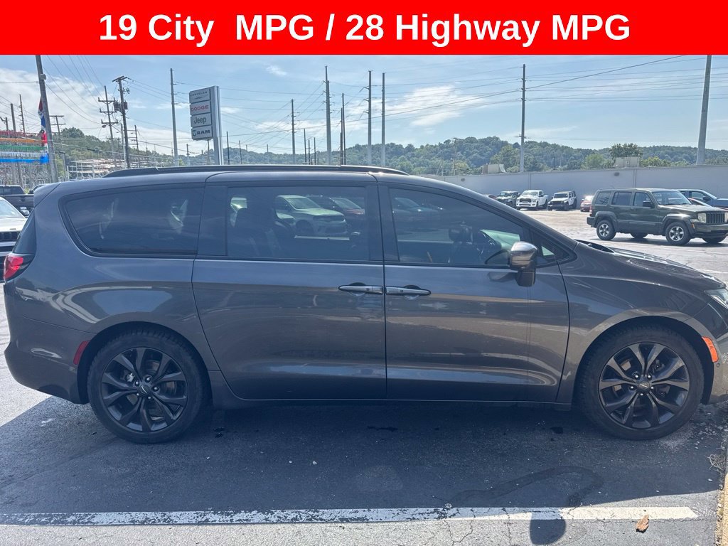 Used 2019 Chrysler Pacifica Touring-L Plus w/ Advanced Safetytec Group