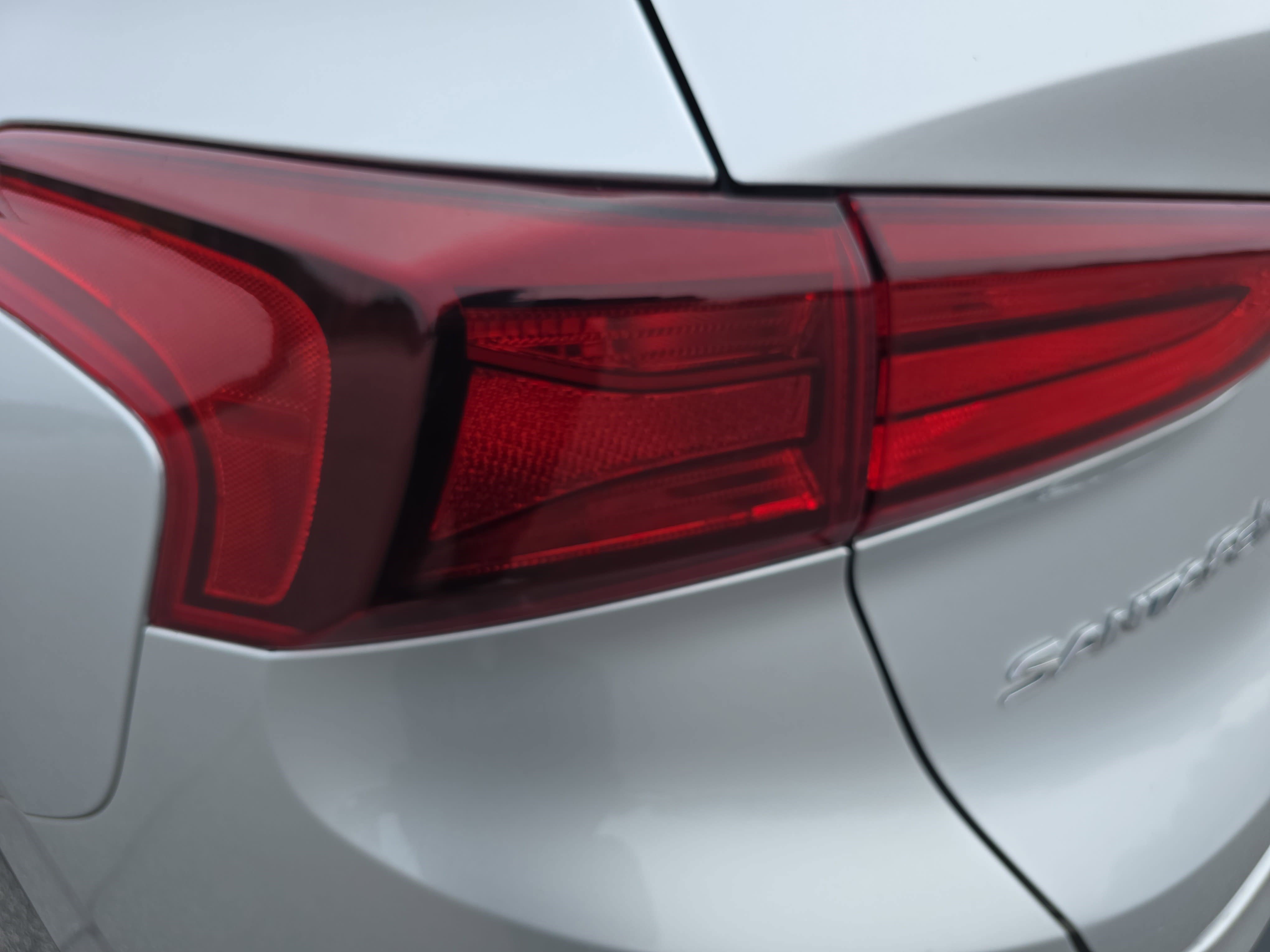 Used 2019 Hyundai Santa Fe SEL image 33