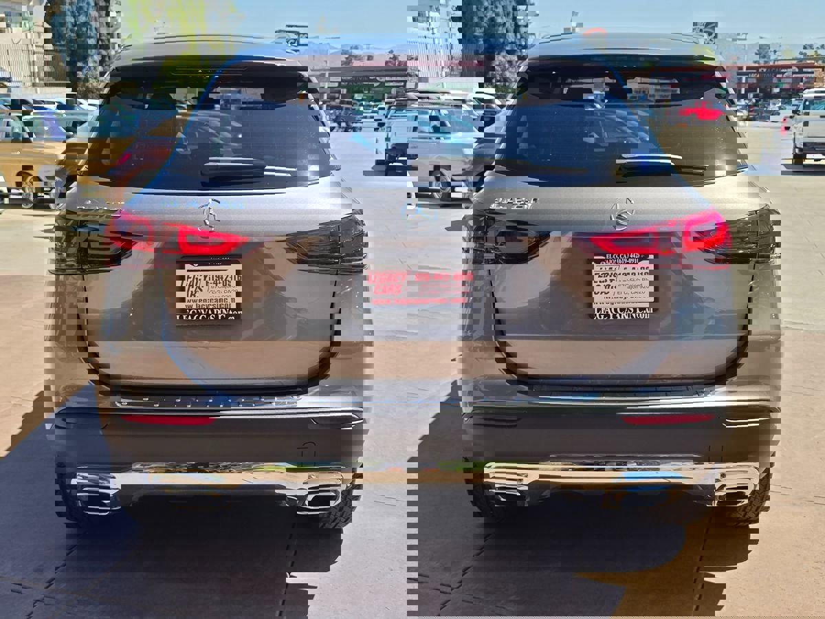 Used 2021 Mercedes-Benz GLA 250 w/ Premium Package image 11