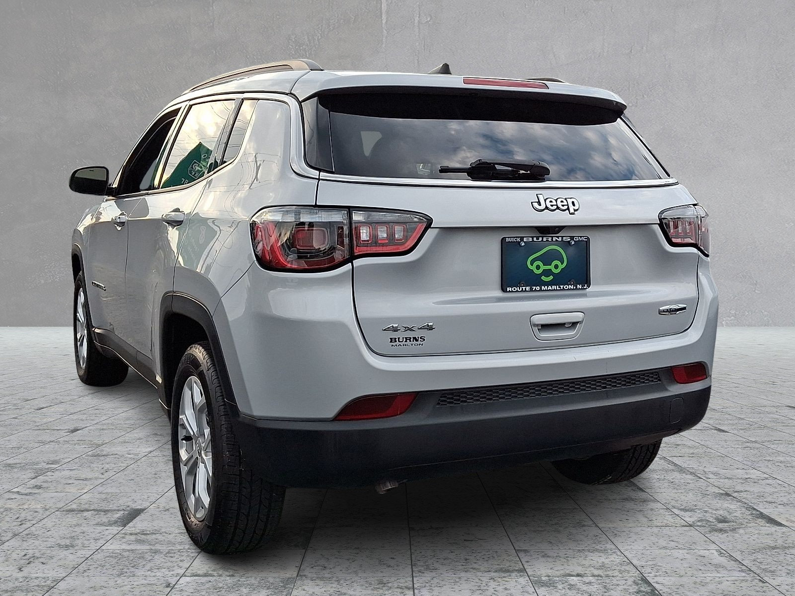 Used 2024 Jeep Compass Latitude AWD/4WD image 6
