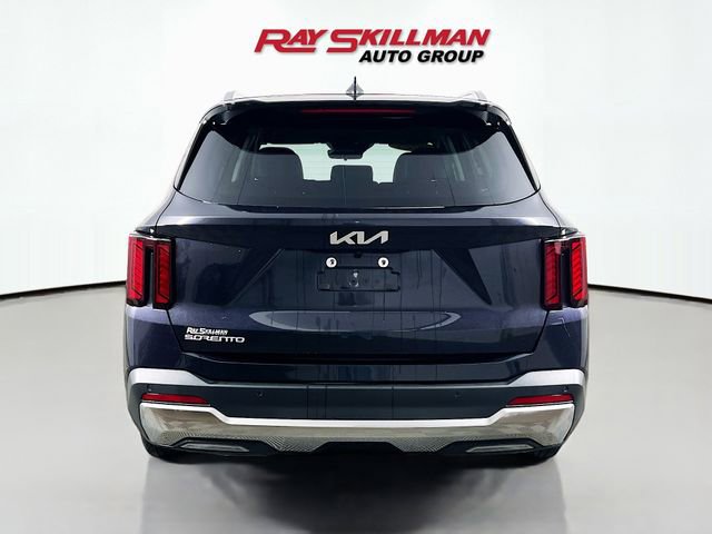 Used 2025 Kia Sorento S w/ Panoramic Sunroof Package FWD image 6