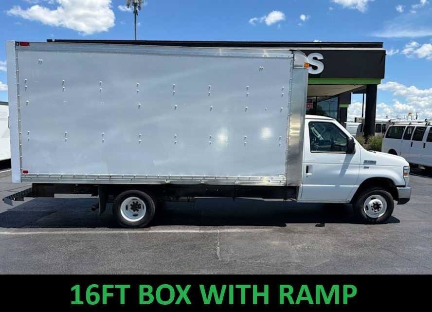 Used 2016 Ford E-450 and Econoline 450 Super Duty w/ Exterior Upgrade Package RWD image 1