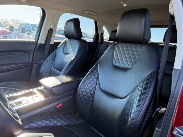 Used 2024 Ford Edge Titanium AWD/4WD image 14