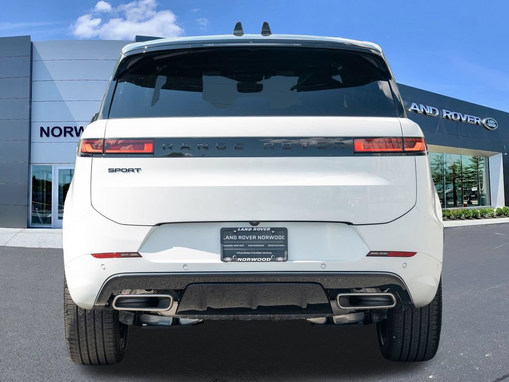 New 2026 Land Rover Range Rover Sport Dynamic SE AWD/4WD image 5