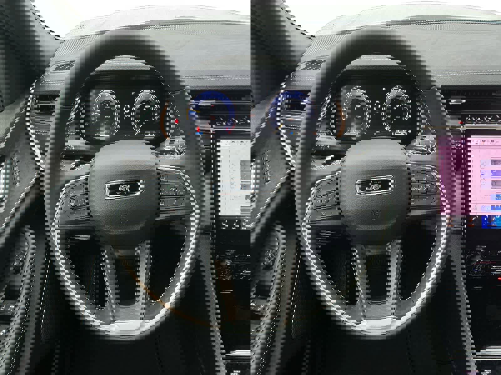 New 2025 Jeep Grand Cherokee Limited w/ Luxury Tech Group II image 13