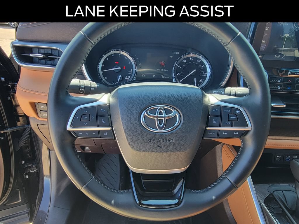 Used 2022 Toyota Highlander Platinum AWD/4WD image 23