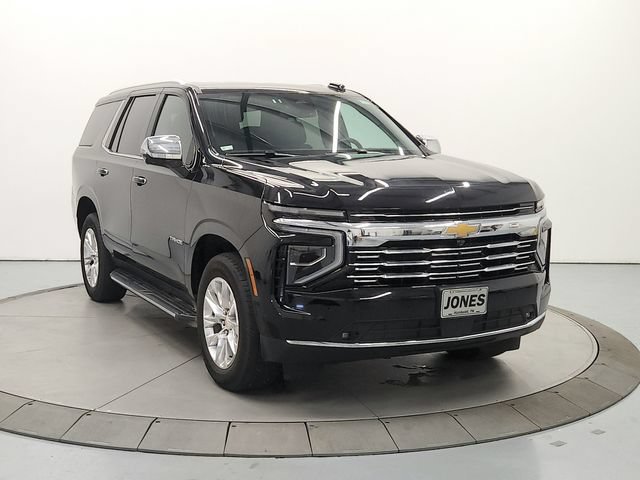Used 2025 Chevrolet Tahoe Premier RWD image 3