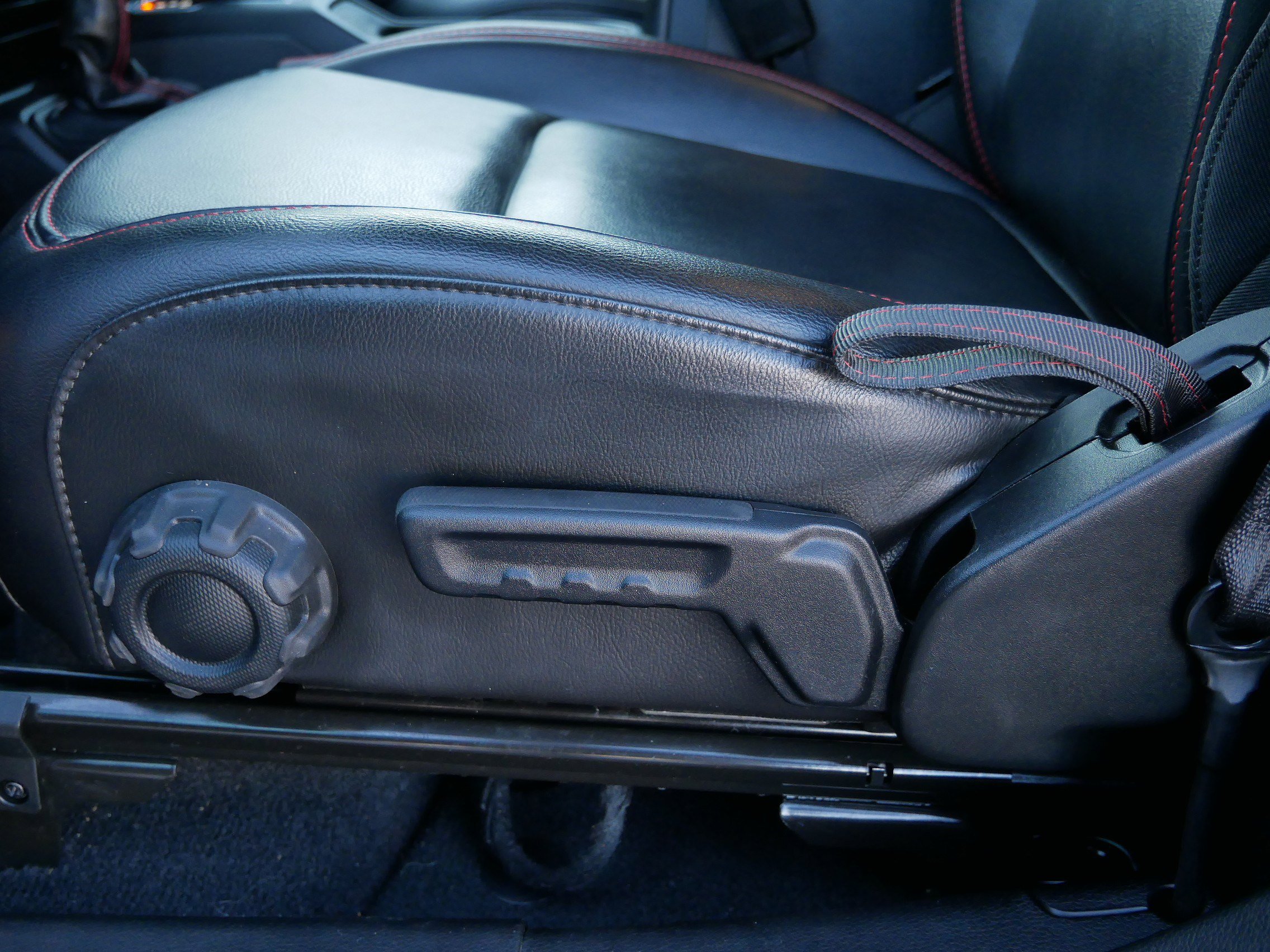 Used 2023 Jeep Wrangler Rubicon w/ Steel Bumper Group image 17