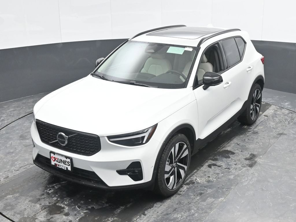 New 2026 Volvo XC40 B5 Ultra w/ Protection Package Premier AWD/4WD image 33