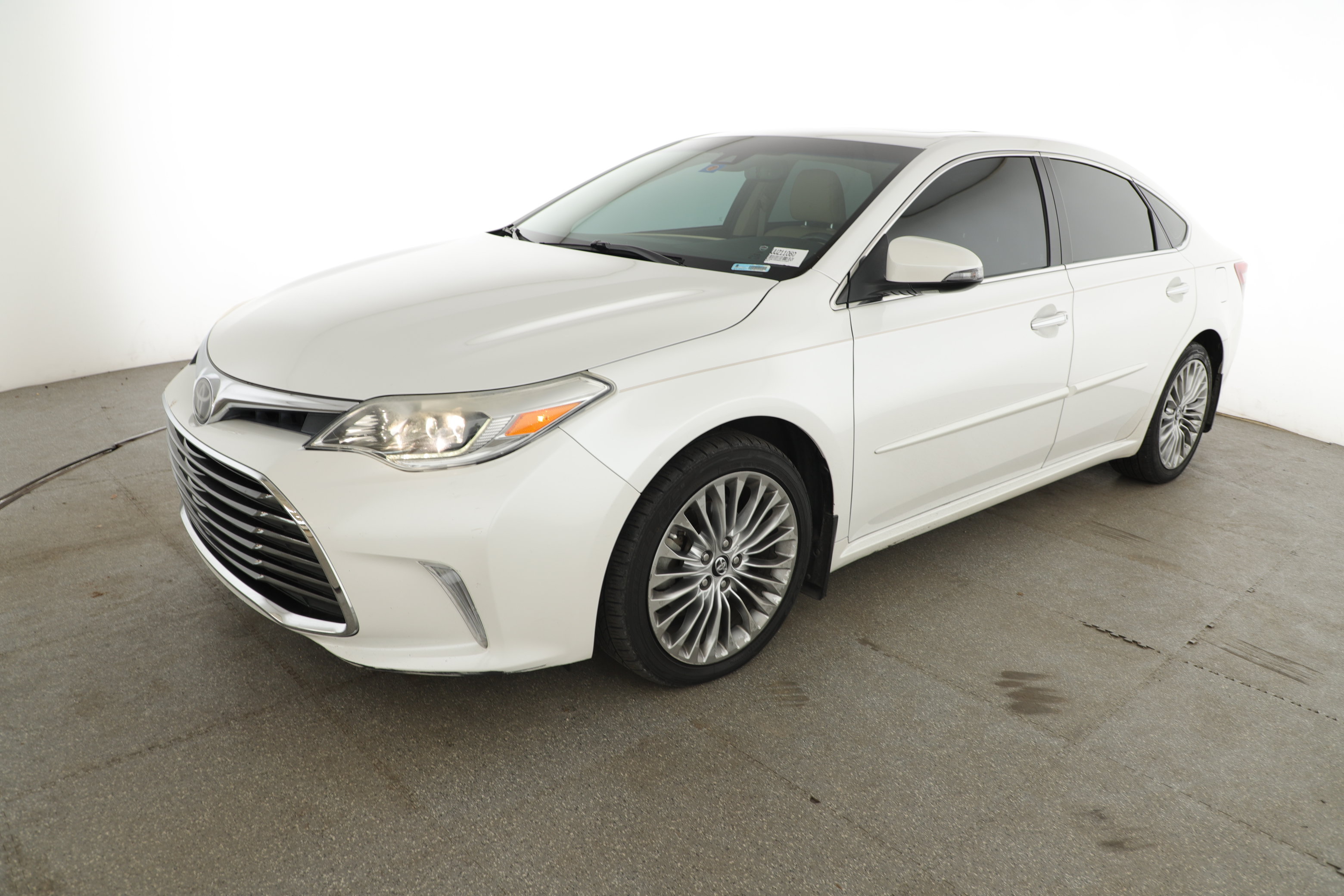 Used 2016 Toyota Avalon Limited w/ Toyota Safety Sense Package FWD image 20