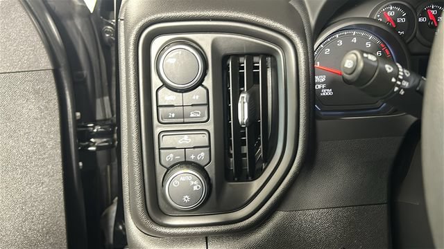 Used 2022 Chevrolet Silverado 1500 Custom AWD/4WD image 19