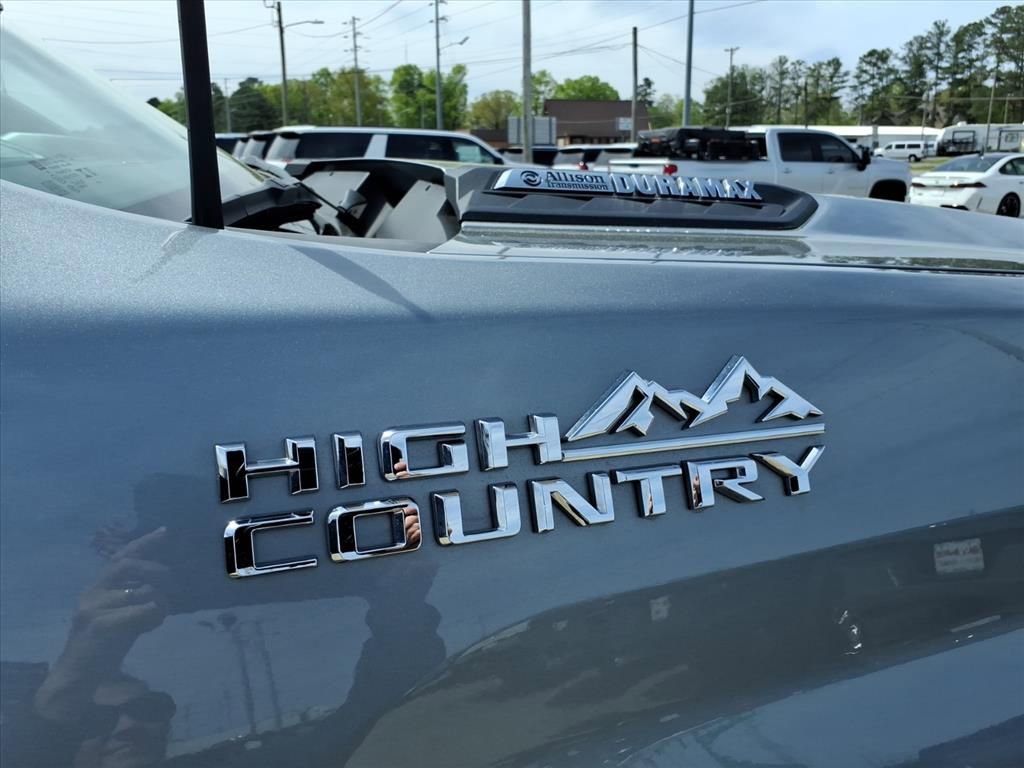 Used 2024 Chevrolet Silverado 2500 High Country w/ Technology Package image 10