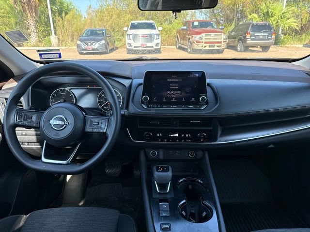 Certified 2023 Nissan Rogue SV FWD image 12