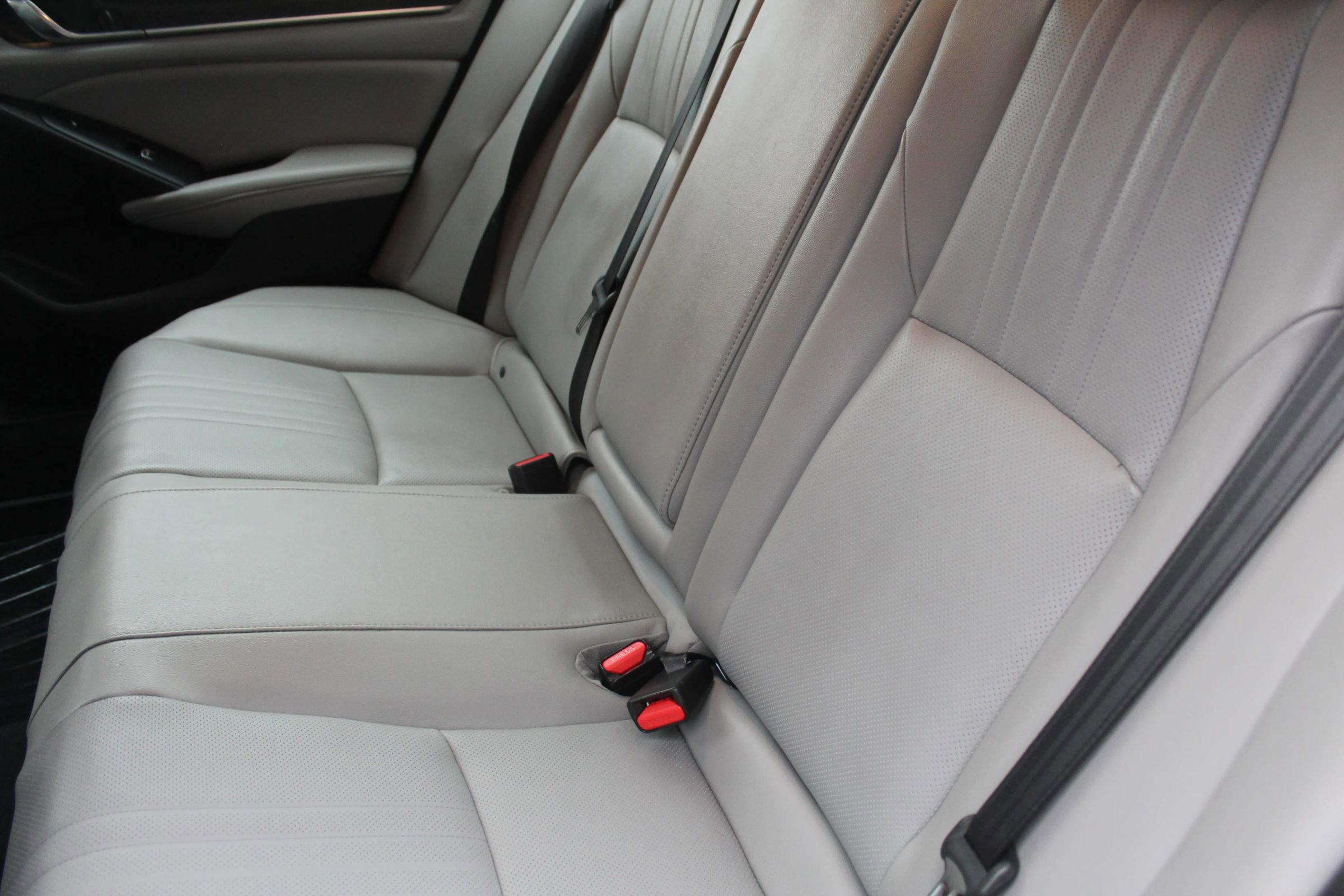 Used 2019 Honda Accord Touring image 13