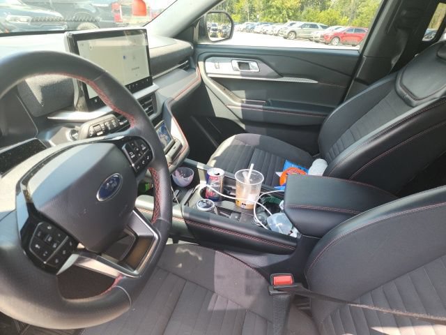 Certified 2025 Ford Explorer ST-Line AWD/4WD image 28