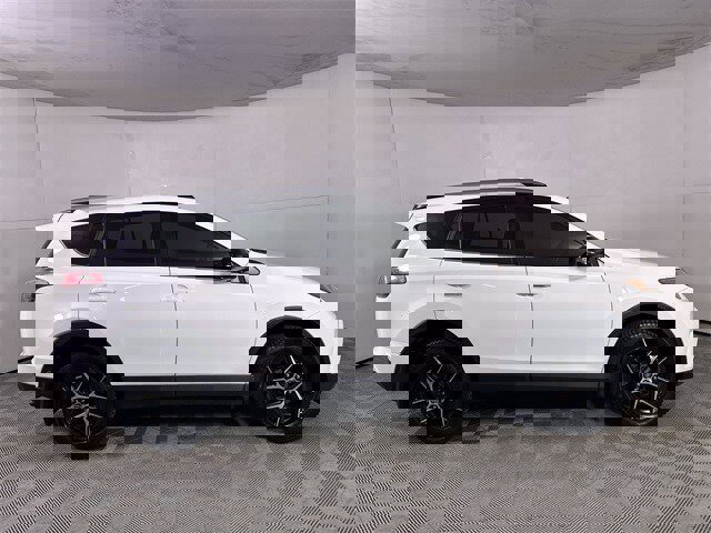 Used 2017 Toyota RAV4 SE w/ Power Extra Value Package image 9