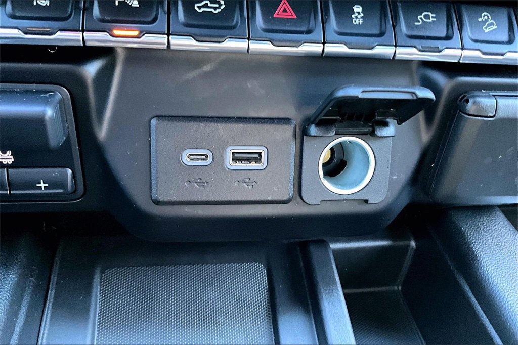 Used 2021 GMC Sierra 2500 AT4 w/ AT4 Premium Plus Package image 12