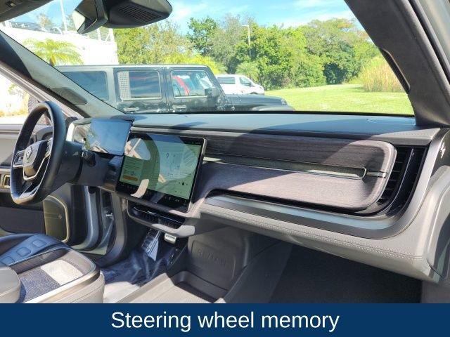 Used 2023 Rivian R1T Adventure image 28